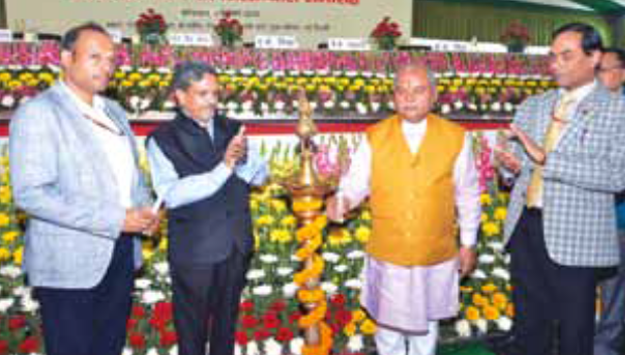 Lighting
of the ceremonial lamp by Hon’ble Union Minister of Agriculture and
Farmers’ Welfare Shri Narendra Singh Tomar and other senior officers 